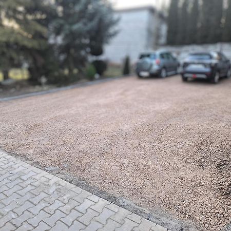 Tanie Noclegi Pracownicze Bilcza Εξωτερικό φωτογραφία